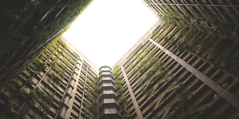 2024年科技消费指南：笔记本电脑选购策略与手机评测新维度