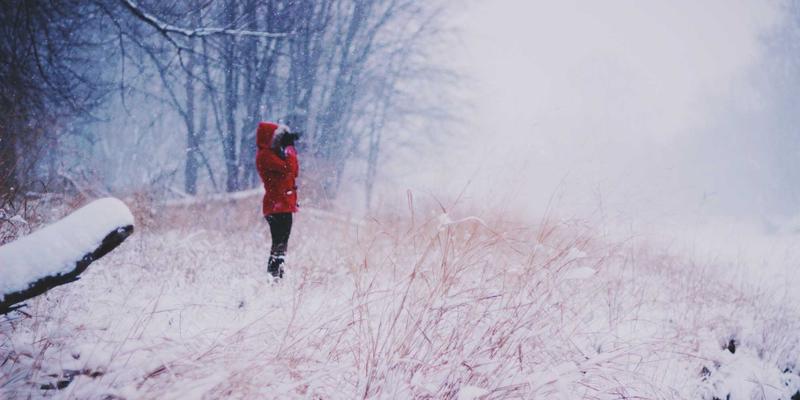 AR眼镜迎来产业拐点：科技创新突破技术瓶颈，智能硬件生态构建成关键