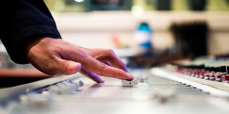 当RPA遇见AI：如何用人工智能与笔记本电脑重塑企业财务与人力资源自动化