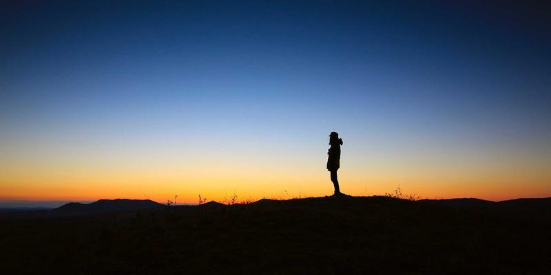 自动驾驶卡车商业化落地：物流行业的变革与法规适应
